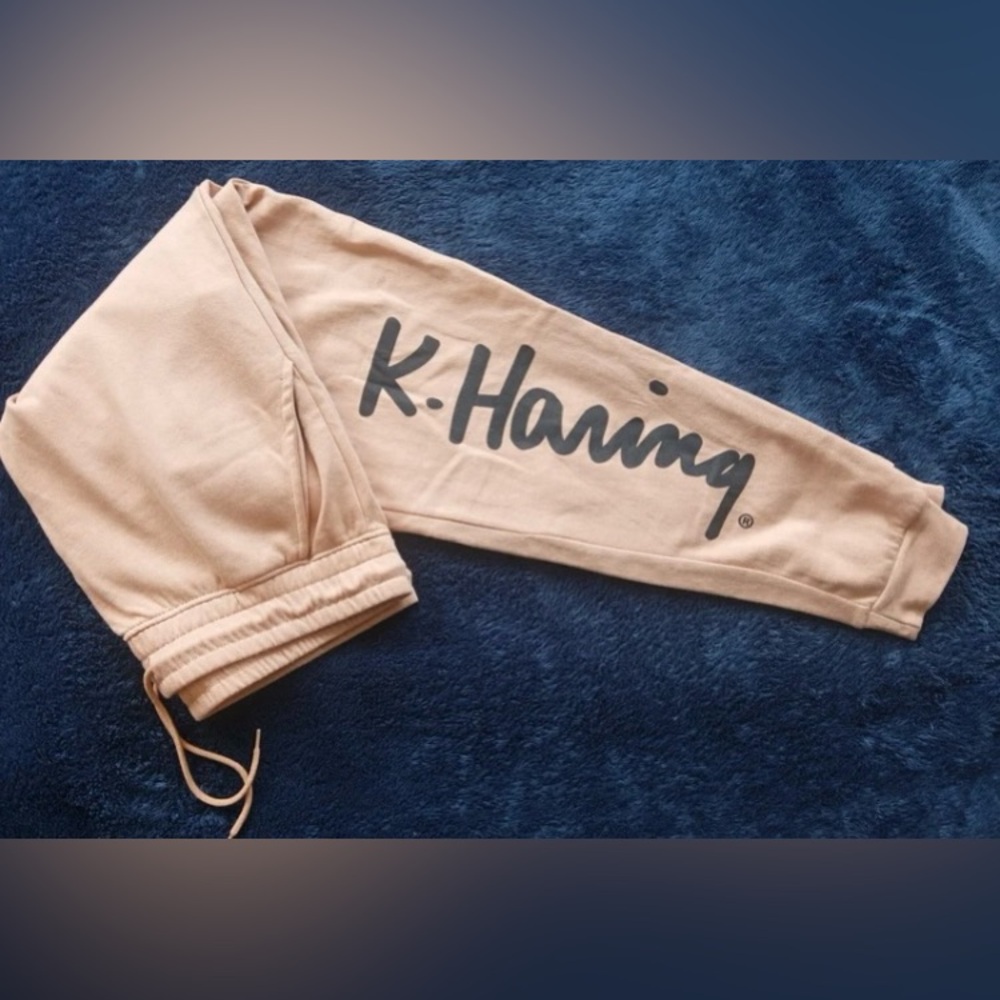 2017 Urban Outfitters Keith Haring Joggers NWOT Men’s Medium